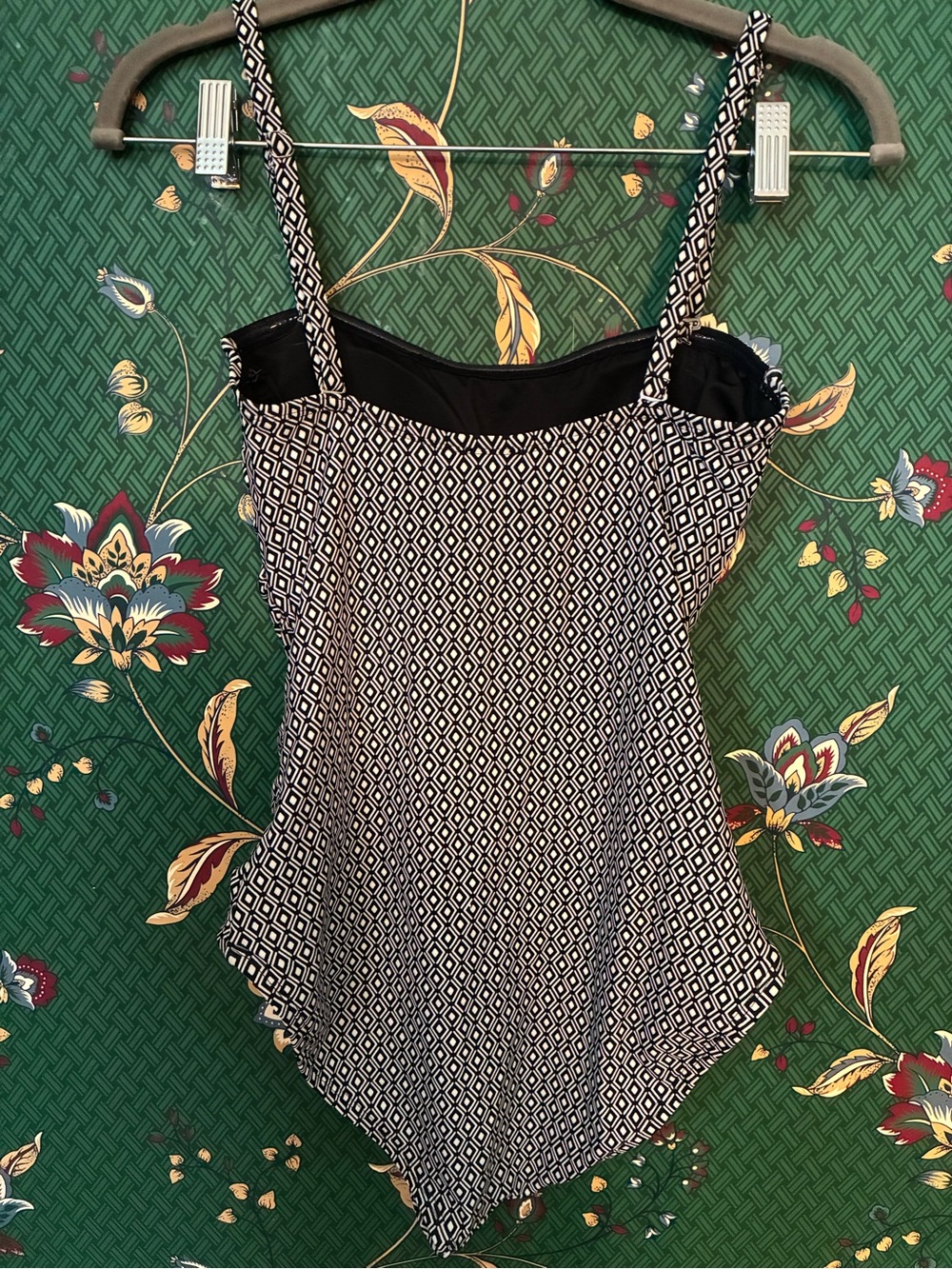 DKNY Black & White Geometric One-Piece Swimsuit - Picture 2 of 3